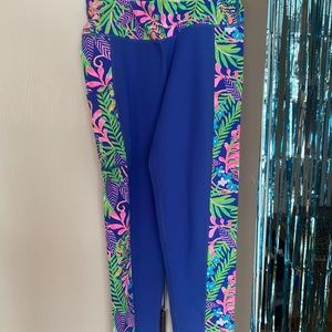 NWT Lilly Weekender Leggings